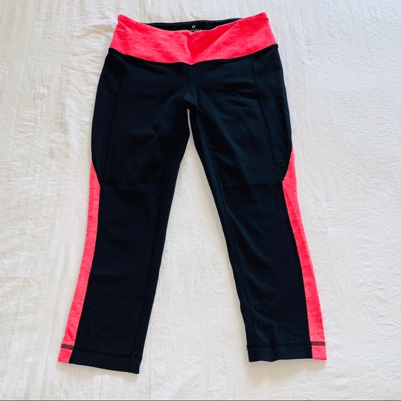 ATHLETA Splits Revelation Pink & Black Capri - Picture 3 of 7